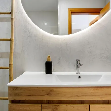 Ti Clara View Lägenhet